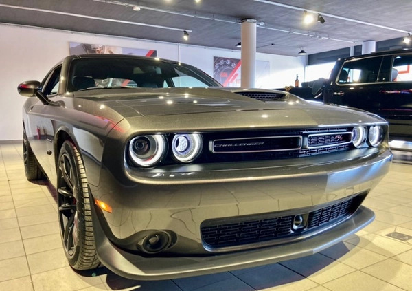 Dodge Challenger cena 329900 przebieg: 15, rok produkcji 2022 z Mszczonów małe 742